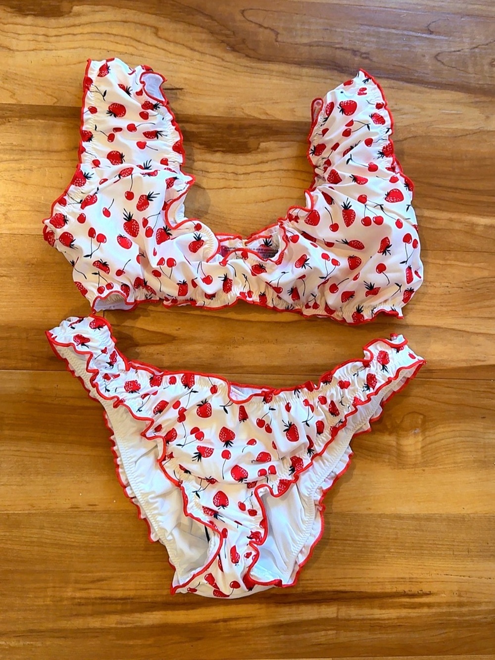 NWT PINK x Frankies Bikinis Hudson & Reign Bikini Set Strawberry Cherry Size M - Picture 2 of 9